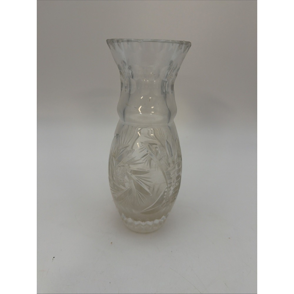 VTG Clear geometric starburst or diamond cut pattern
